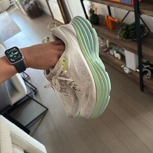 Hoka Bondi 8